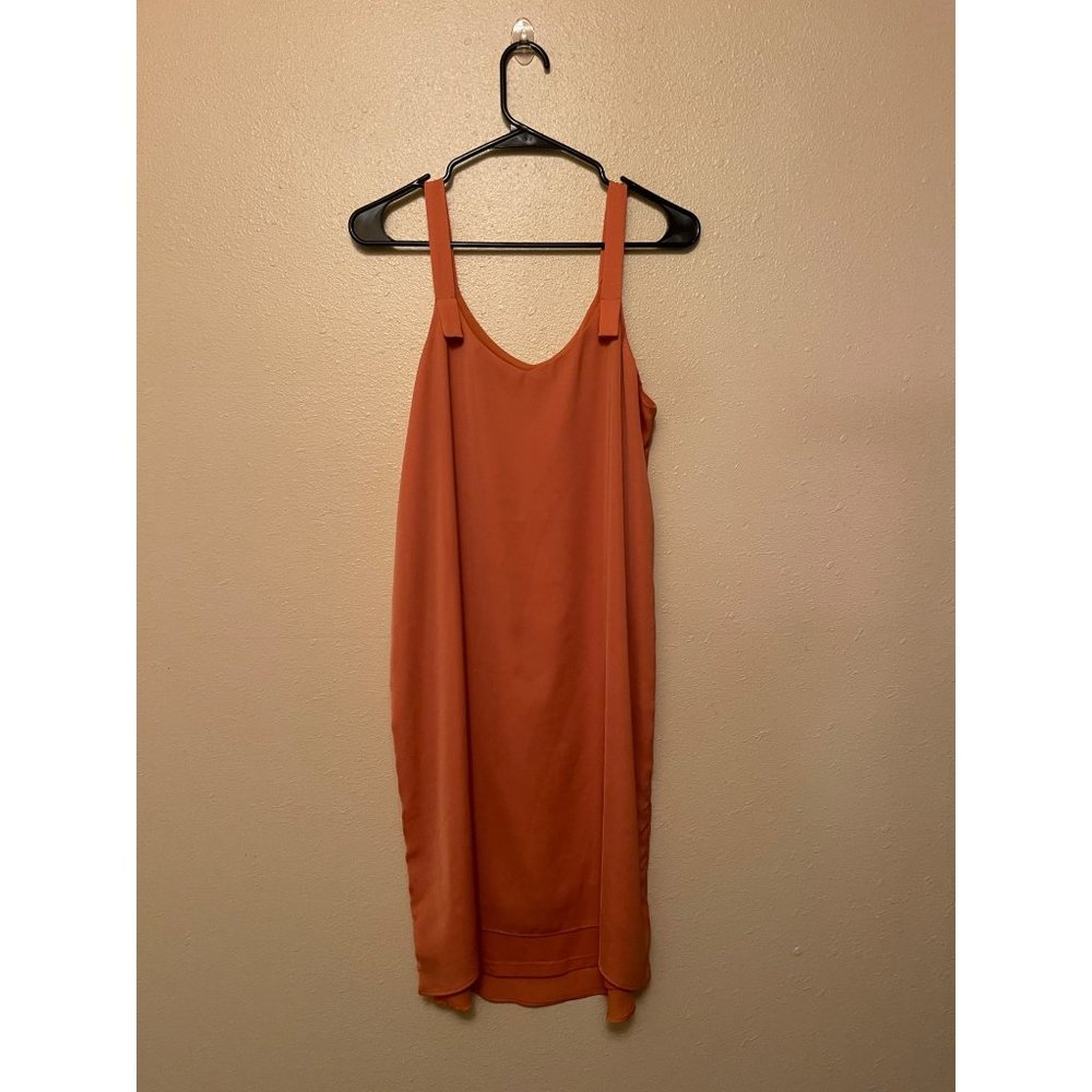 Versona dress designed to elevate your wardrobe size Medium